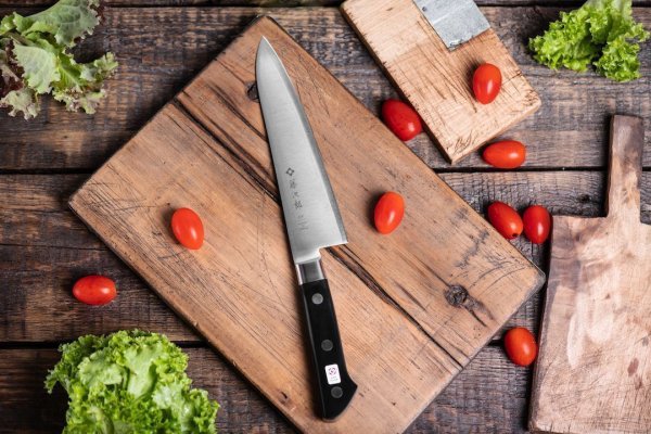 Кухонный нож TOJIRO F-807 Кухонный нож TOJIRO F-807