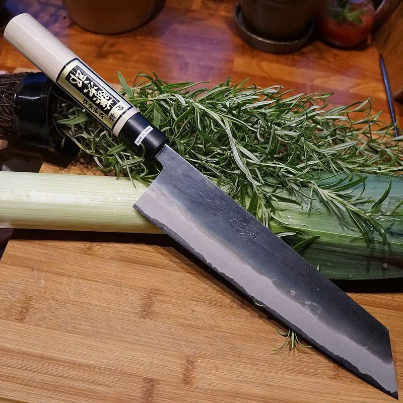 Как правильно хранить острые ножи?